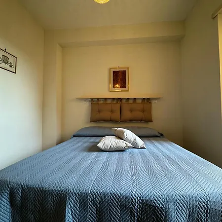 With Balcony In Quiet Appartamento *